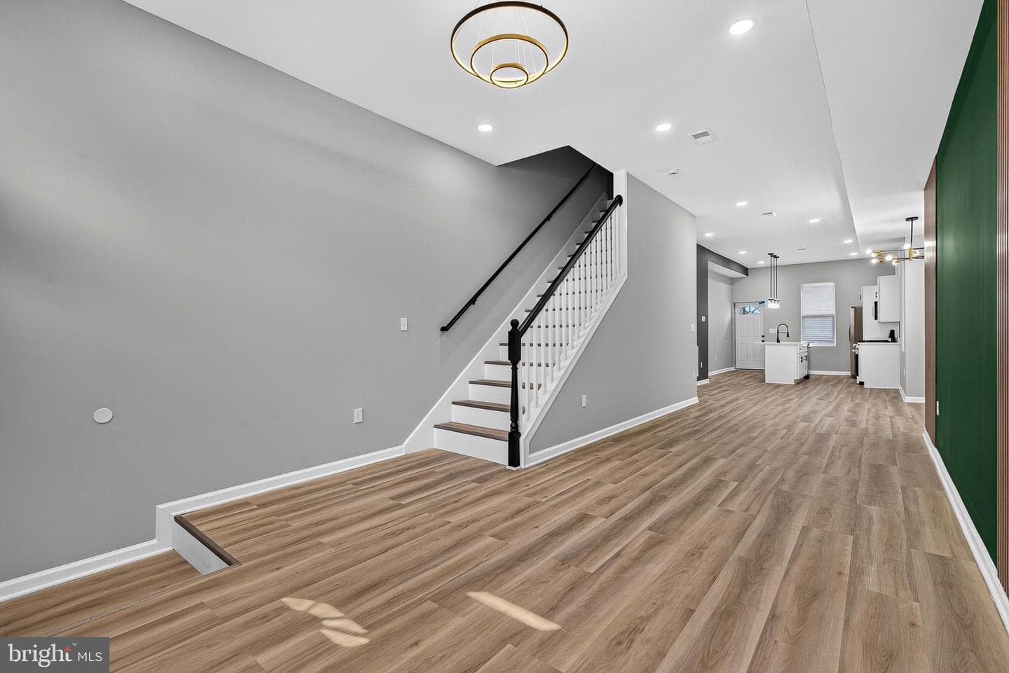 2820 Auchentoroly Terrace photo 6