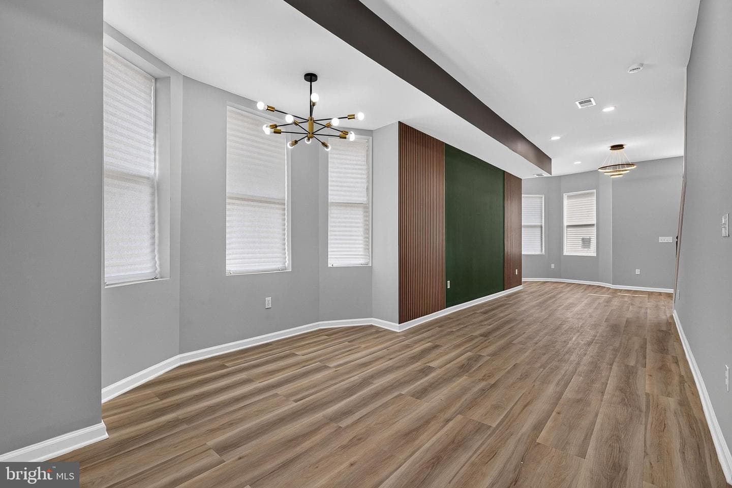 2820 Auchentoroly Terrace photo 7