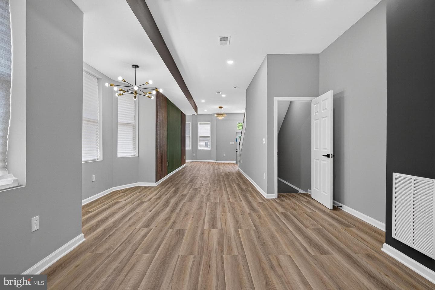 2820 Auchentoroly Terrace photo 8