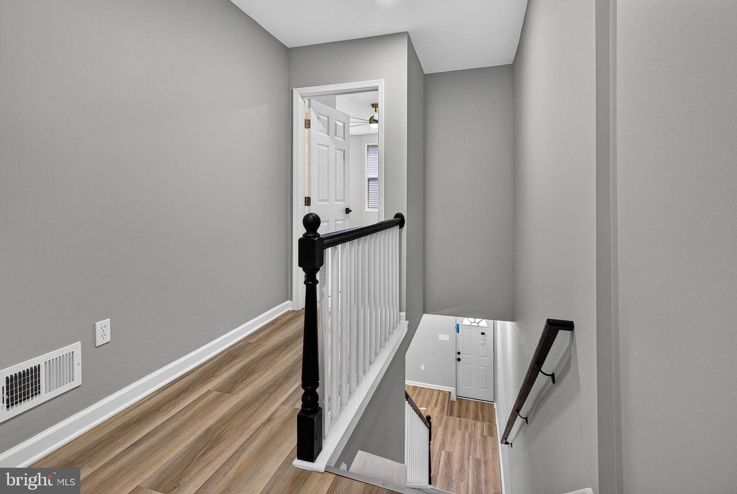 2820 Auchentoroly Terrace photo 9