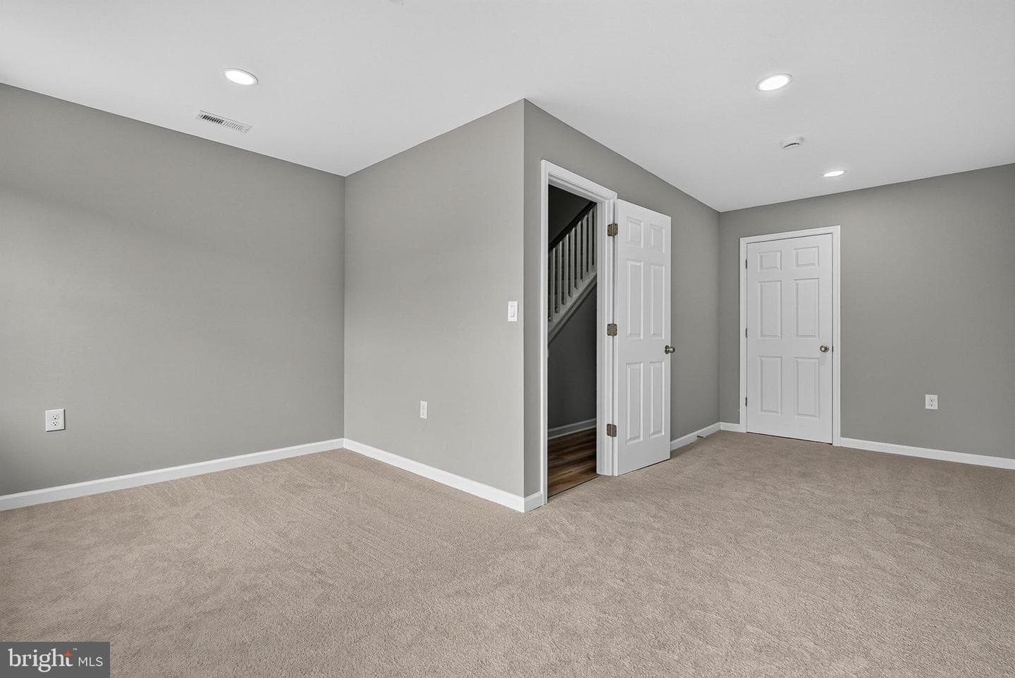 1006 E Preston Street photo 16