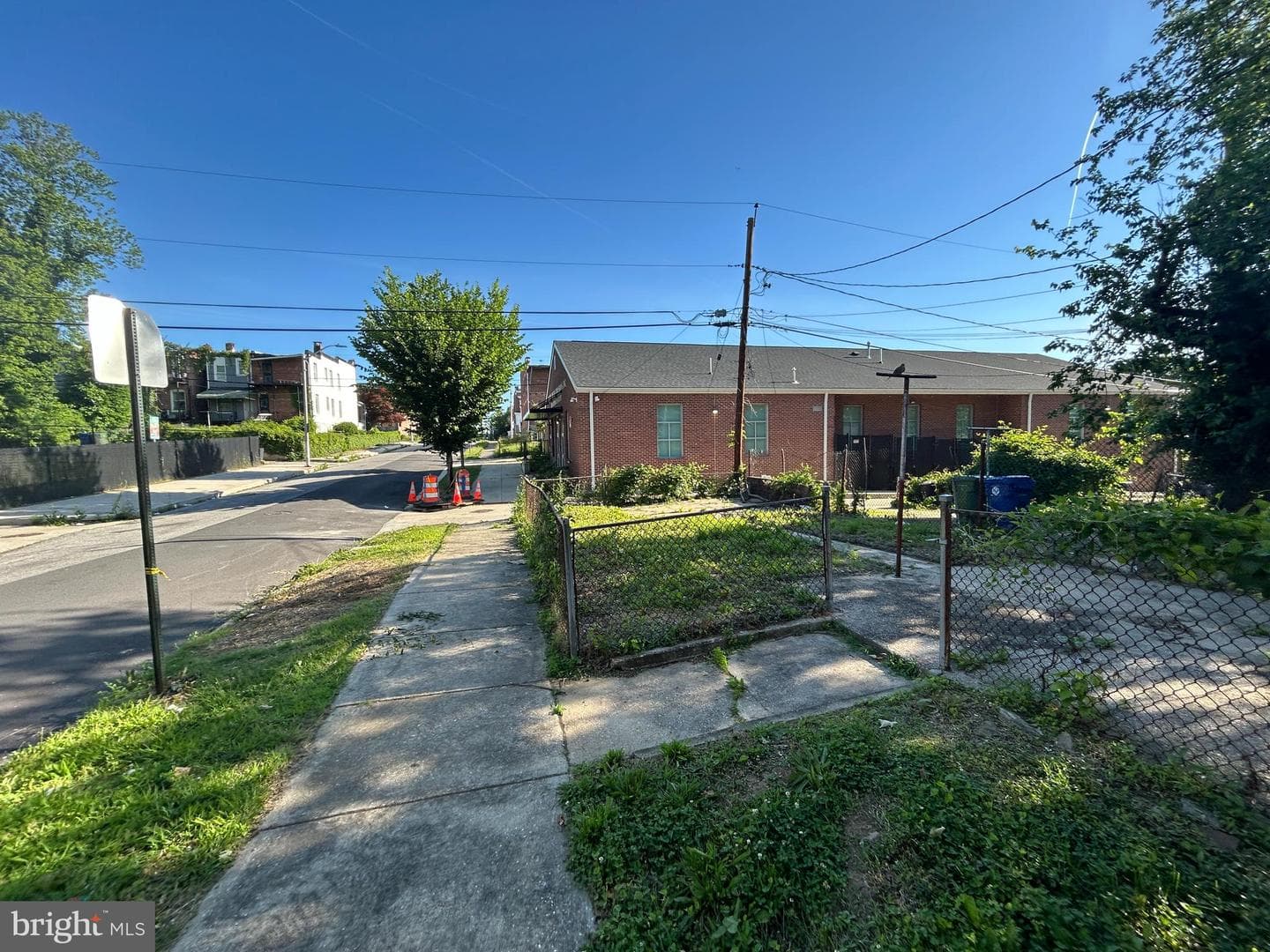 2756 W Mosher Street photo 5