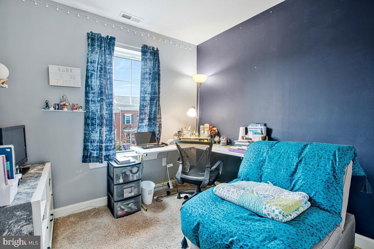 589 Baker Street photo 10