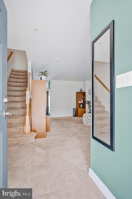589 Baker Street photo 2