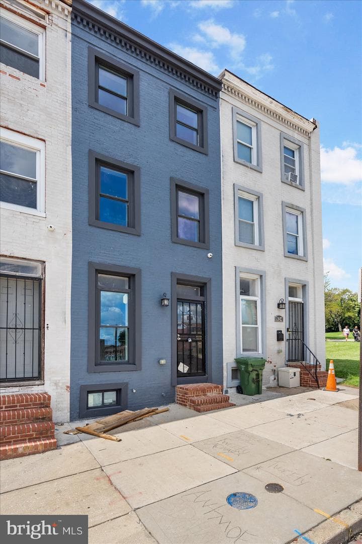 922 N Caroline Street, Baltimore