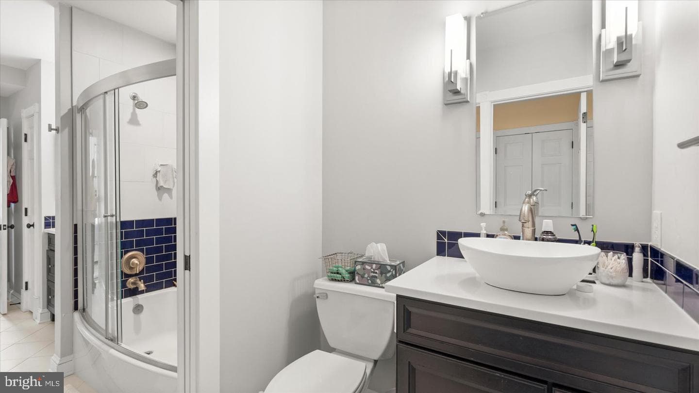 114 Montgomery Street photo 23