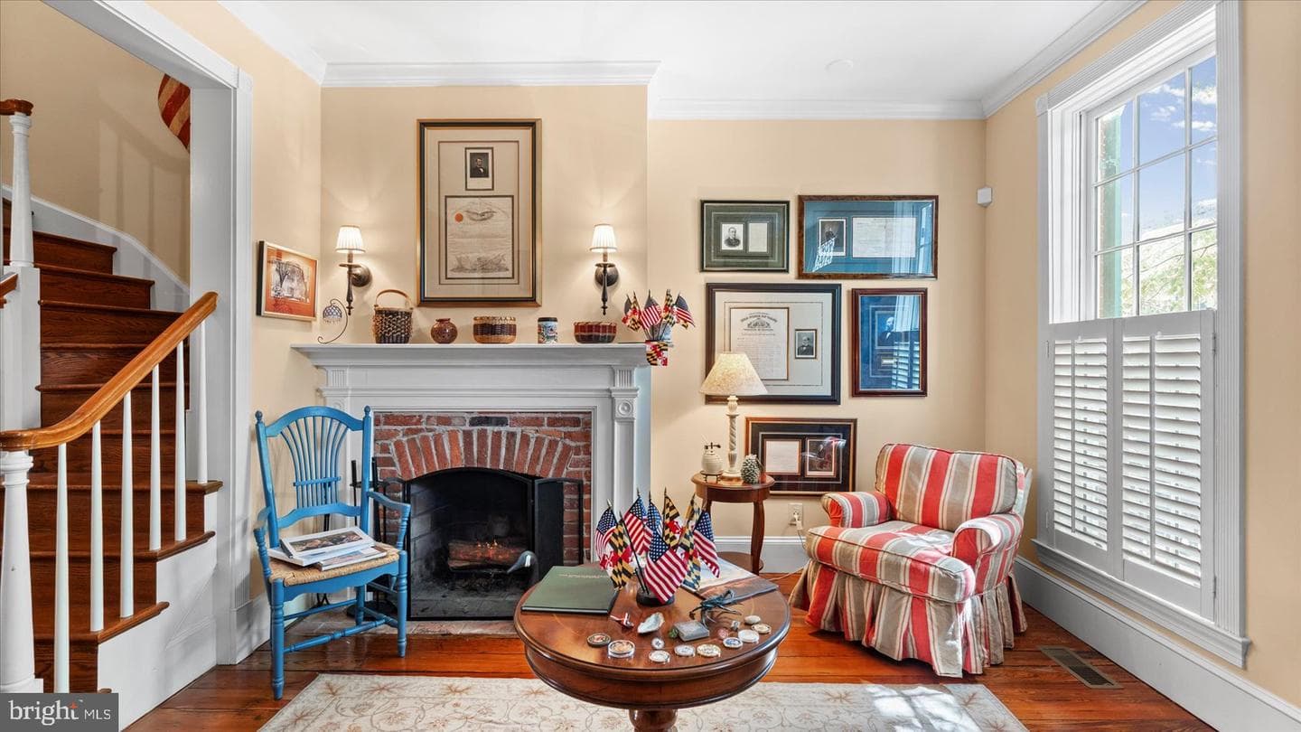 114 Montgomery Street photo 4