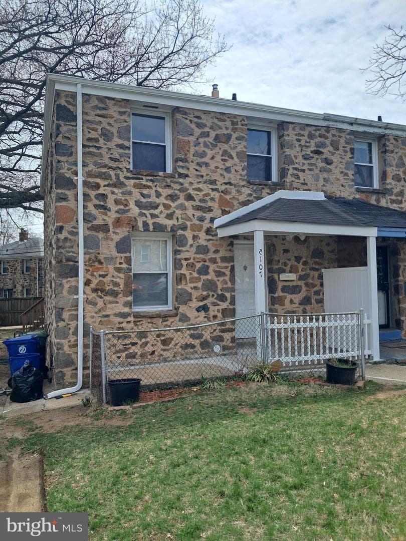 5107 Laurel Avenue photo 1
