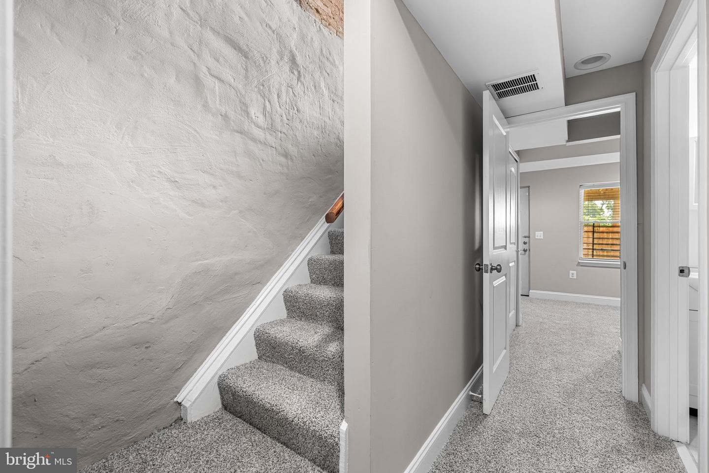 317 Font Hill Avenue photo 23