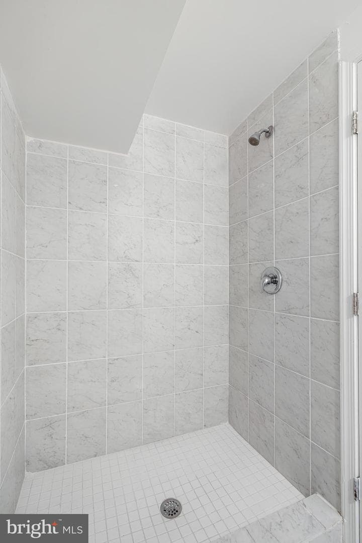317 Font Hill Avenue photo 25