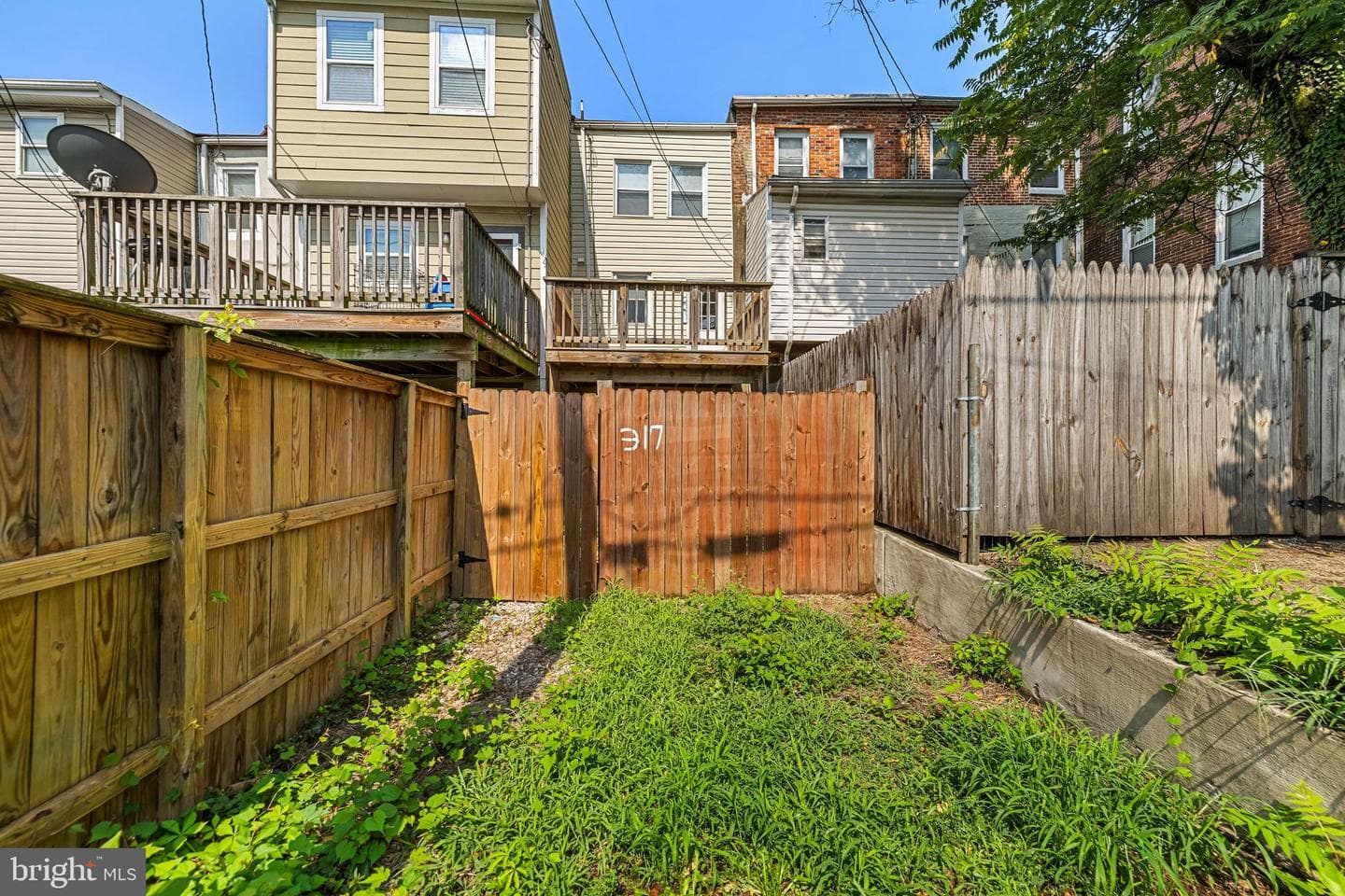 317 Font Hill Avenue photo 32