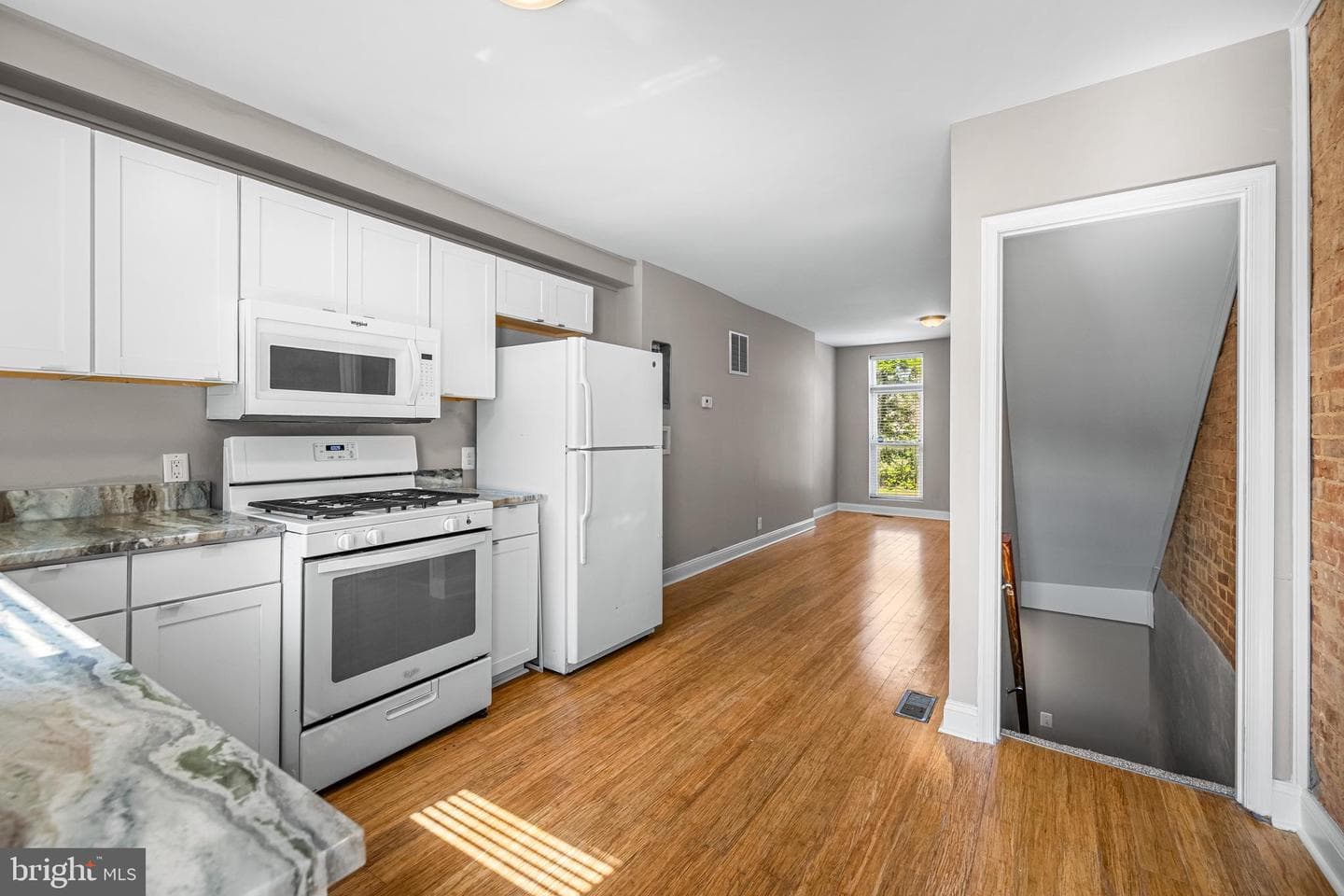 317 Font Hill Avenue photo 6