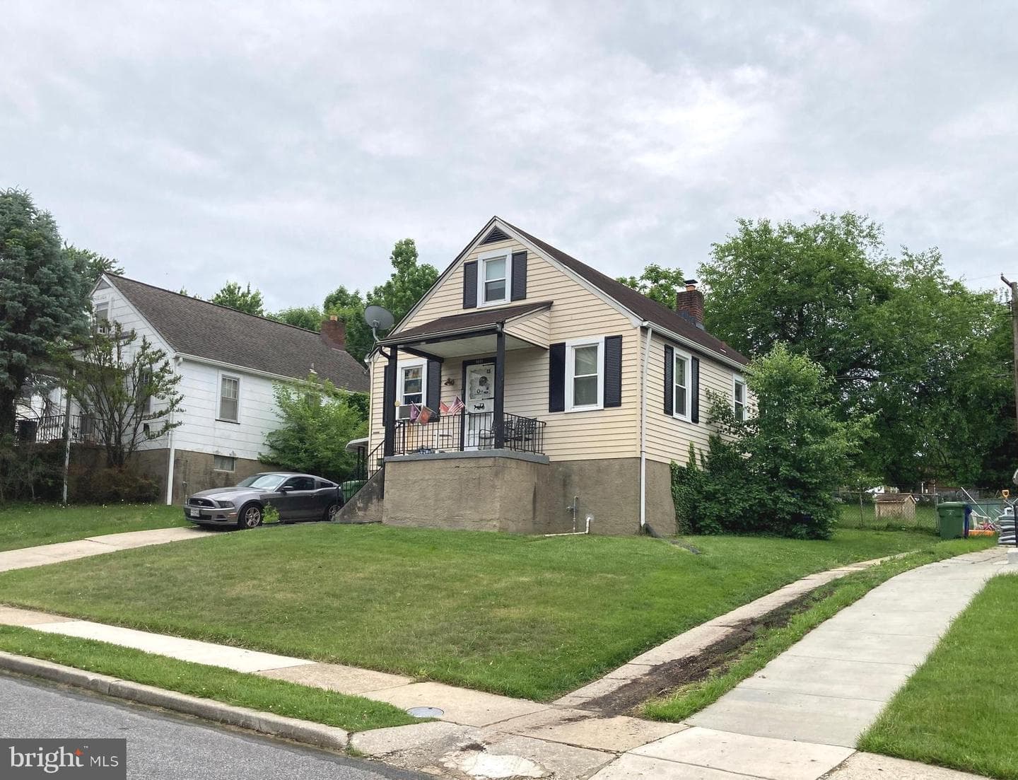 4611 Woodlea Avenue photo 1