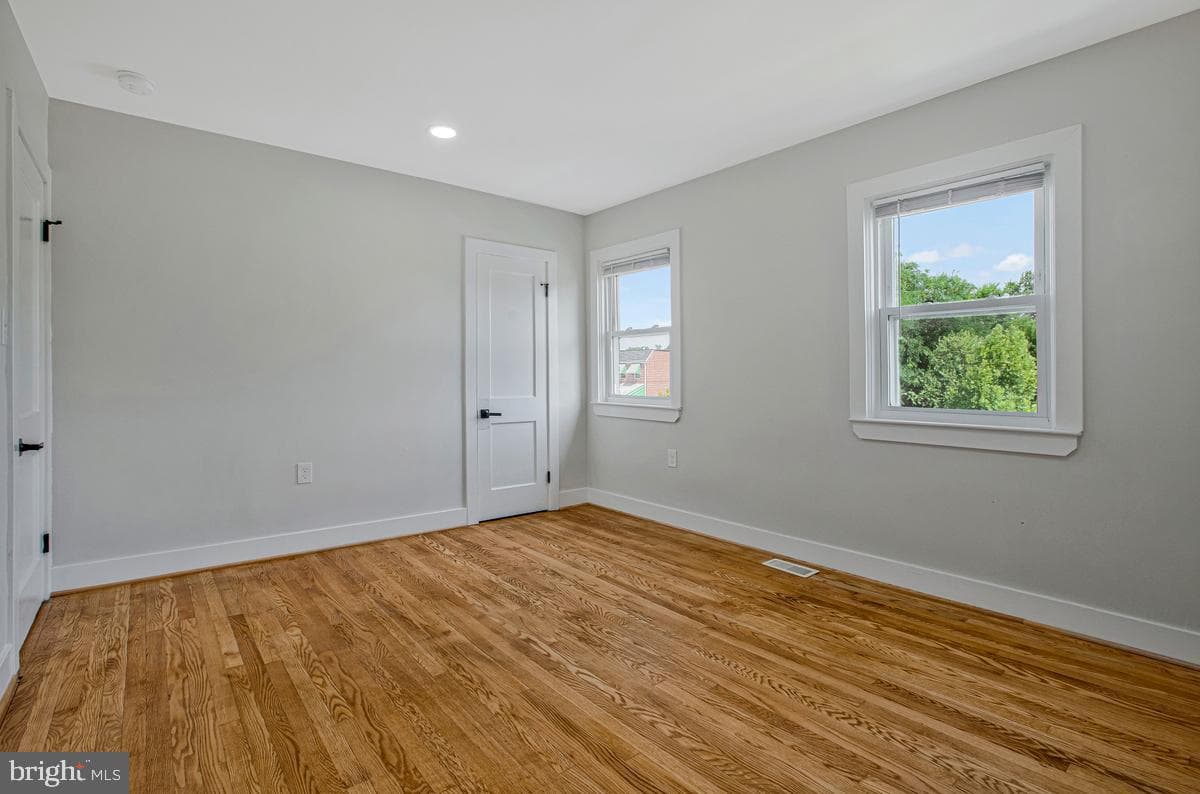 2309 Riggs Avenue photo 20