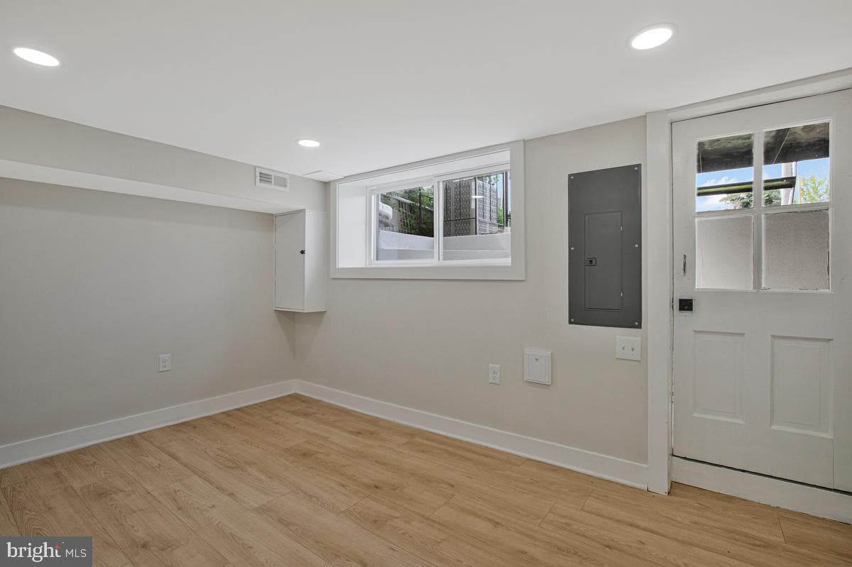 2309 Riggs Avenue photo 28