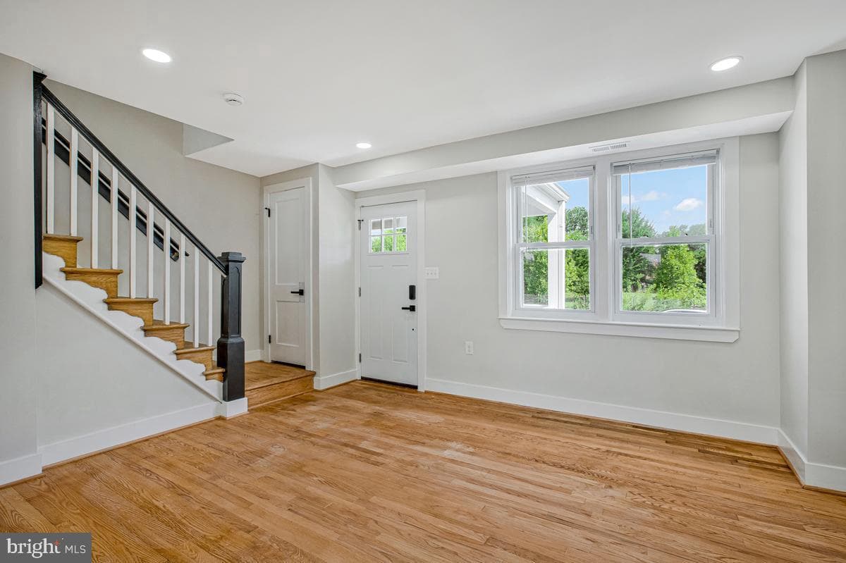 2309 Riggs Avenue photo 9
