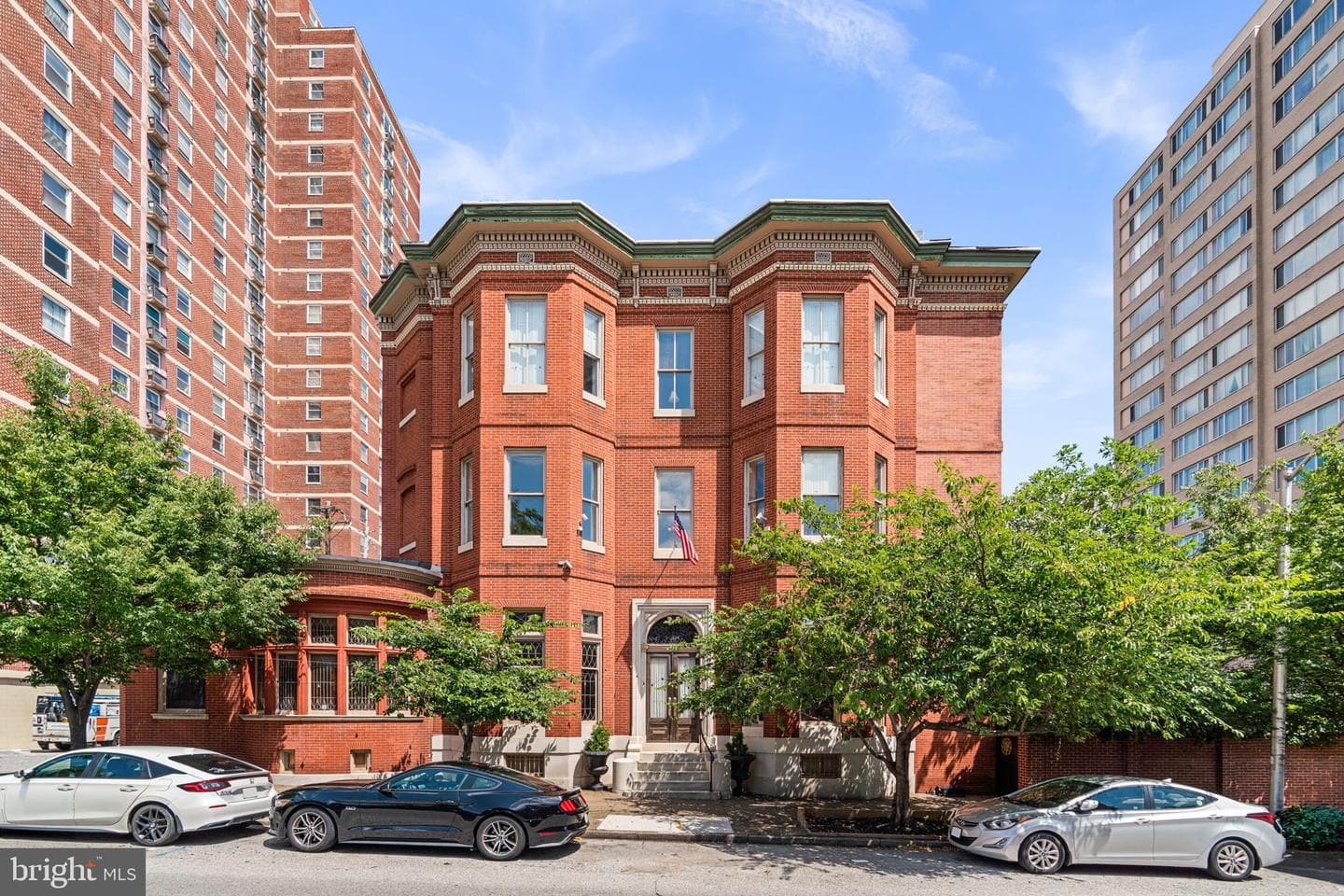 106 E Chase Street photo 1