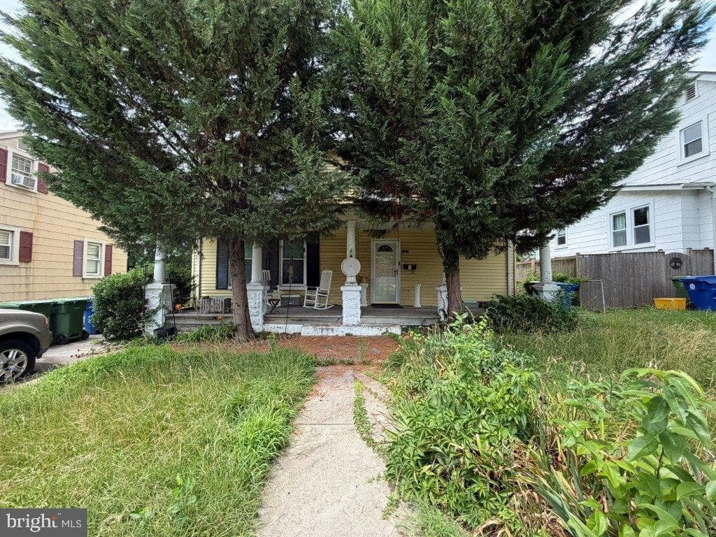 5414 Hillburn Avenue photo 1