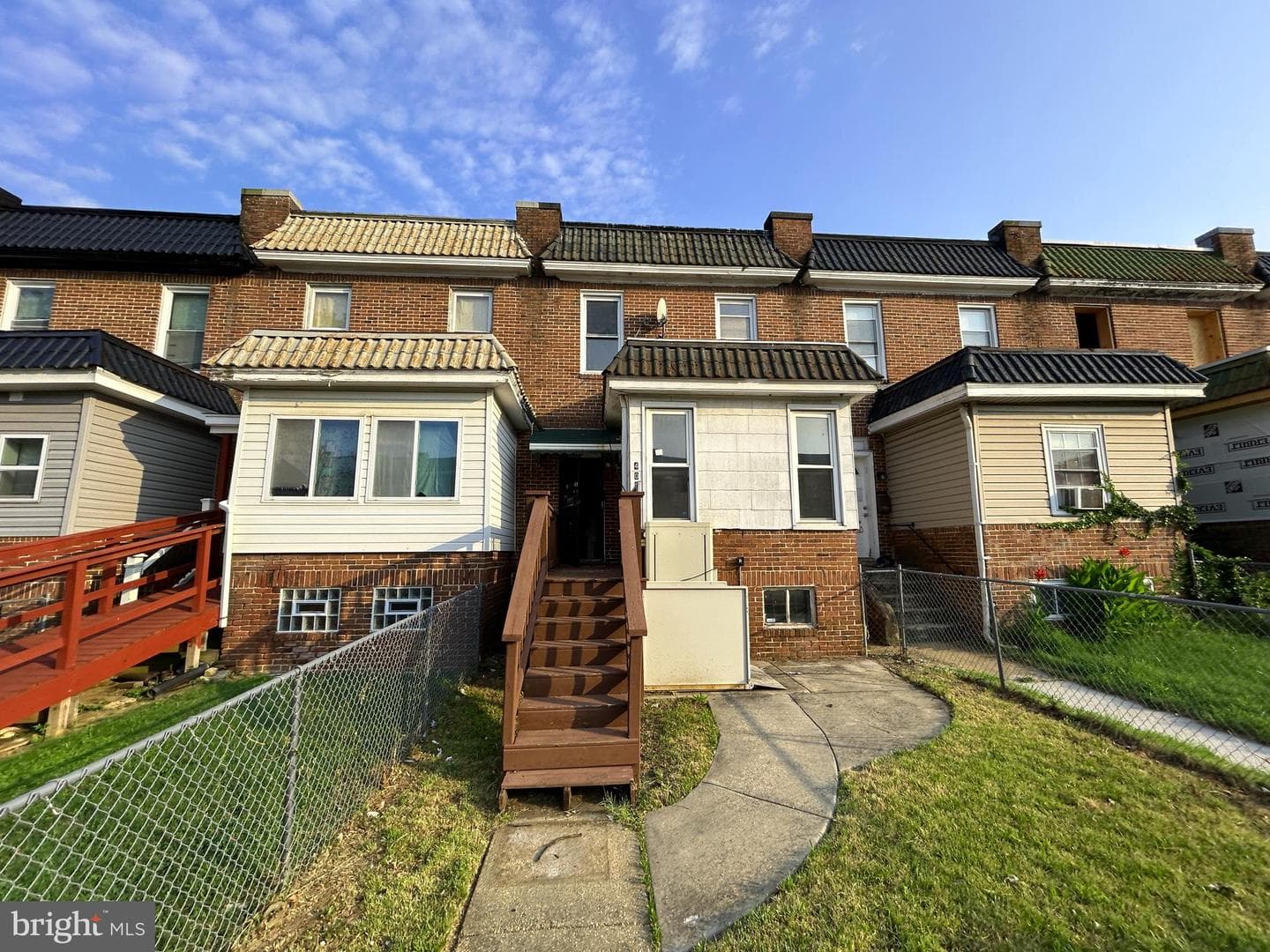 4008 W Garrison Avenue photo 1