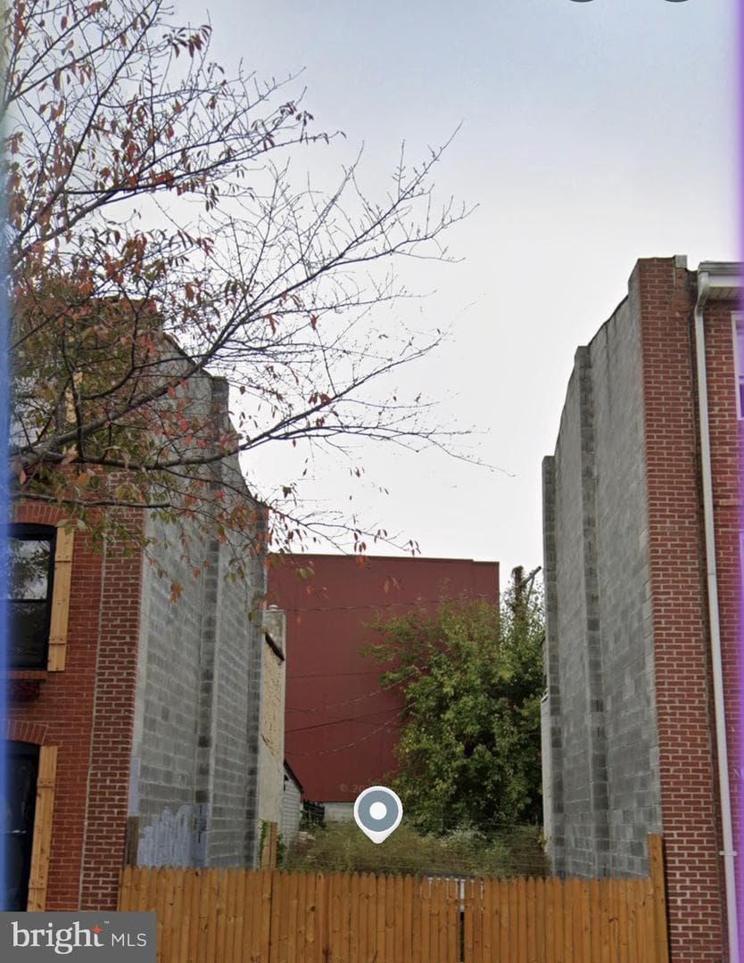 1409 Bank Street photo 1