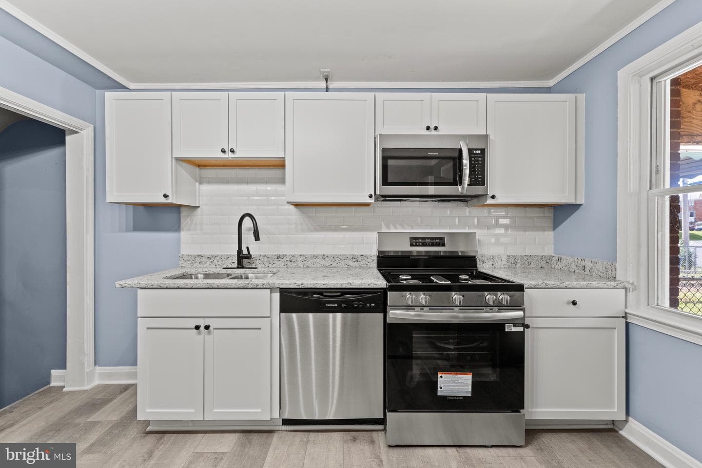 3693 Kenyon Avenue photo 1