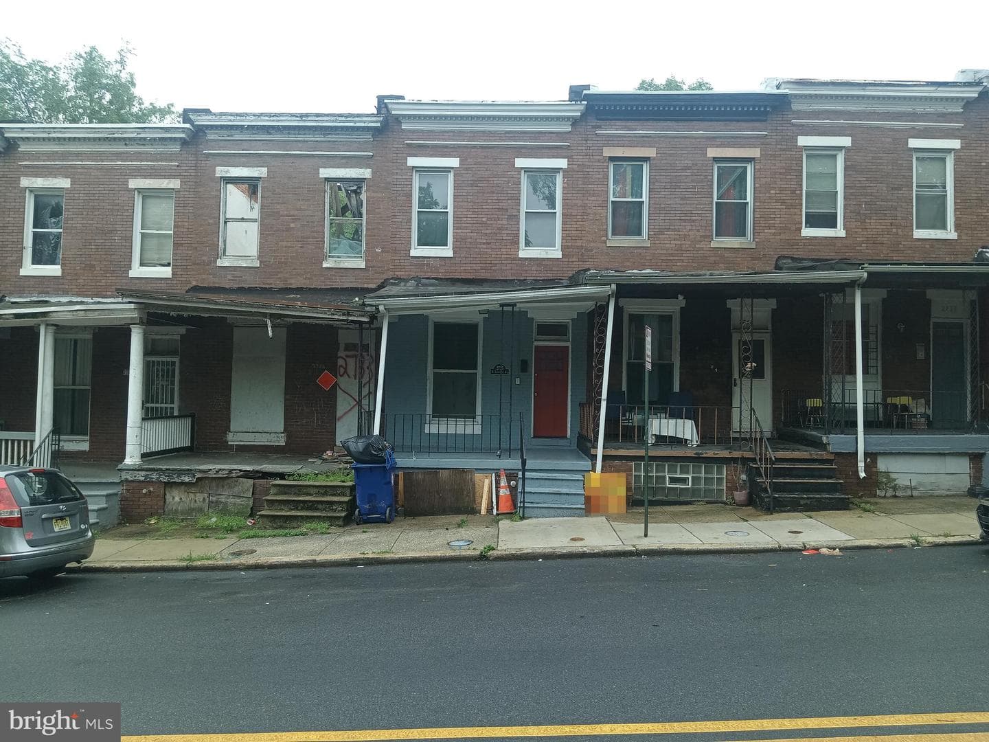 2735 W Lafayette Avenue photo 1