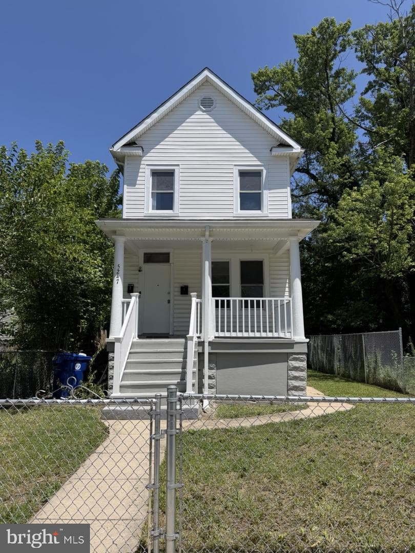5247 Nelson Avenue photo 1