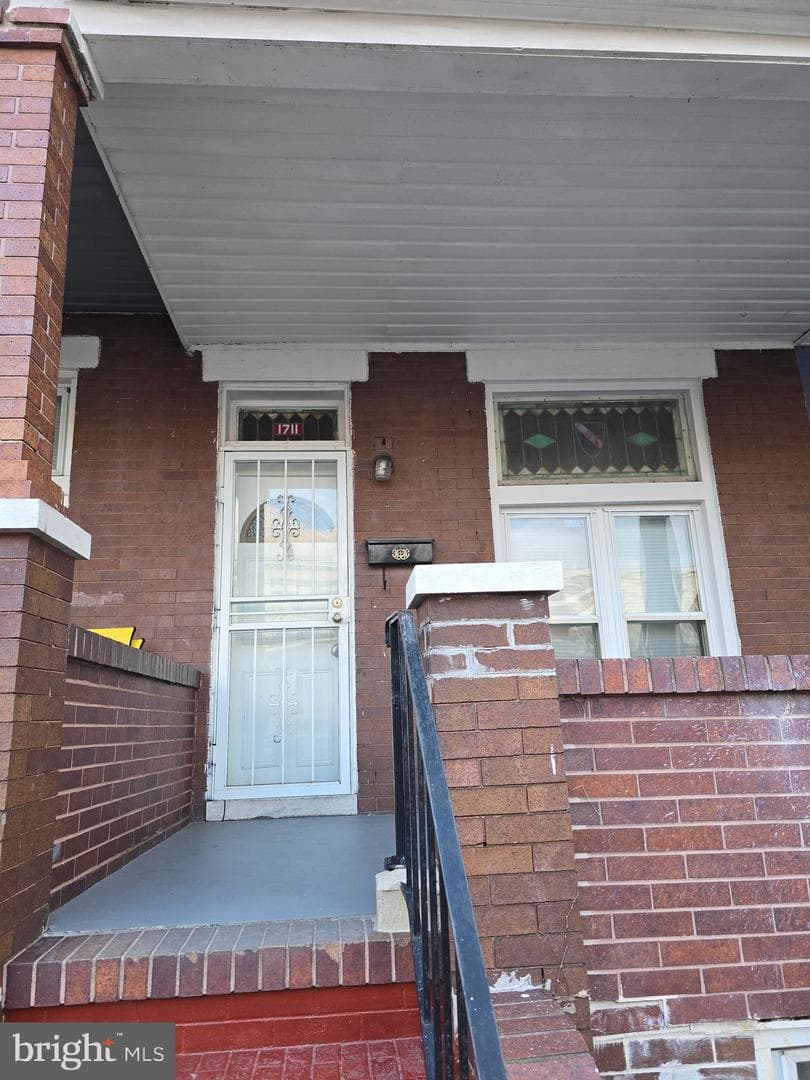 1711 Homestead Street photo 1