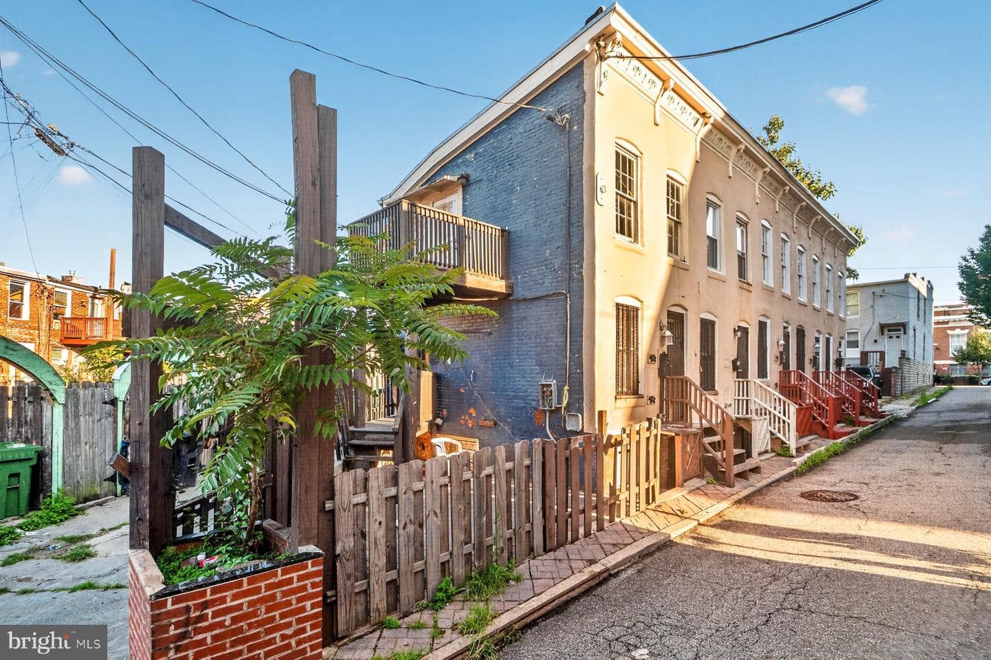 512 Callender Street photo 1