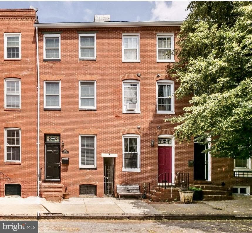 1253 William Street photo 1