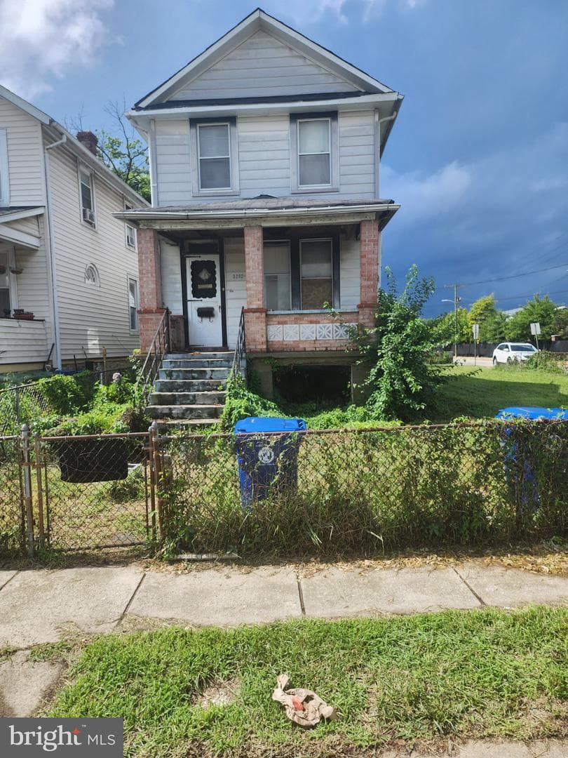 3202 Hayward Avenue photo 1