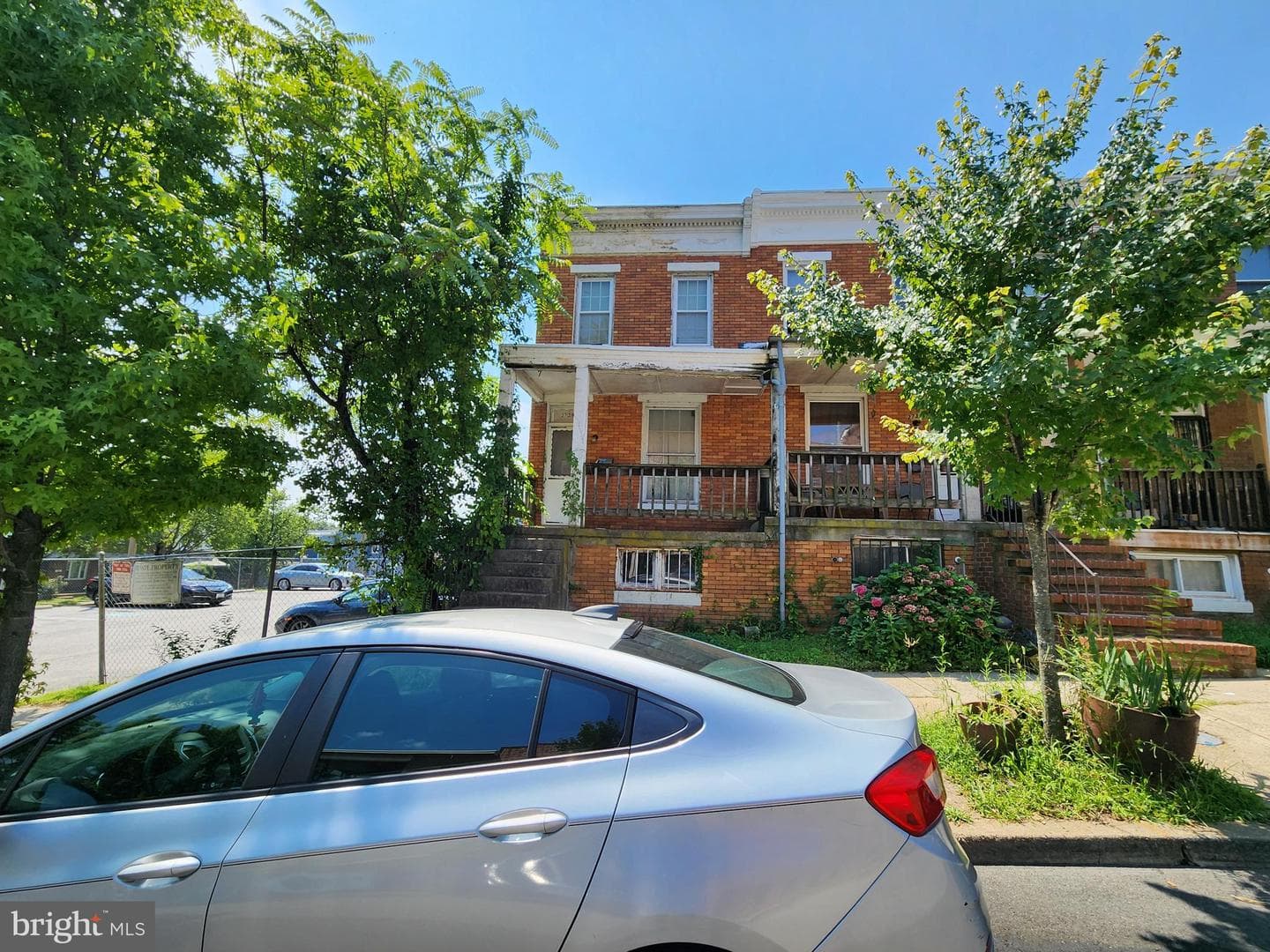 2729 Rayner Avenue photo 1