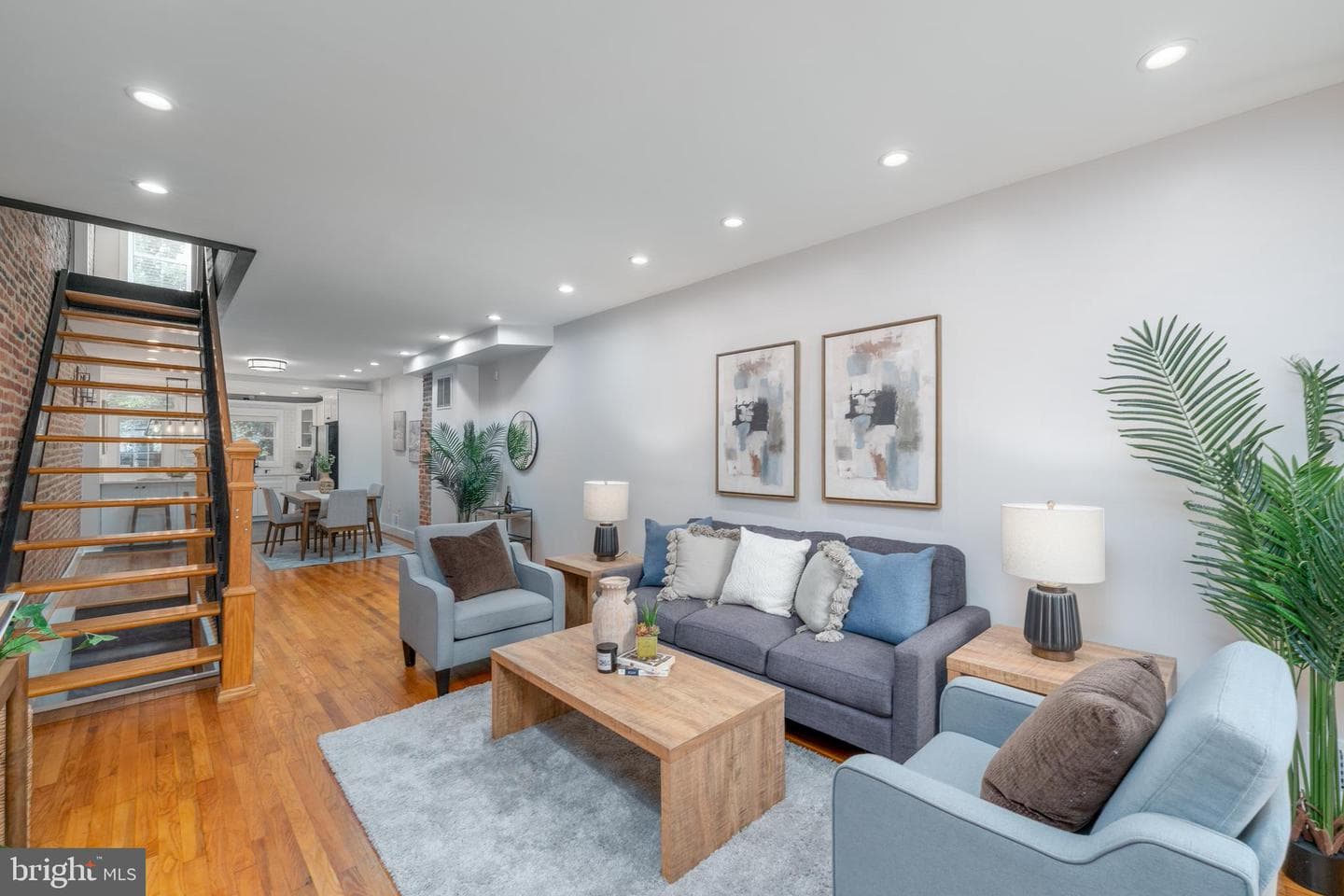 3419 Hudson Street photo 1