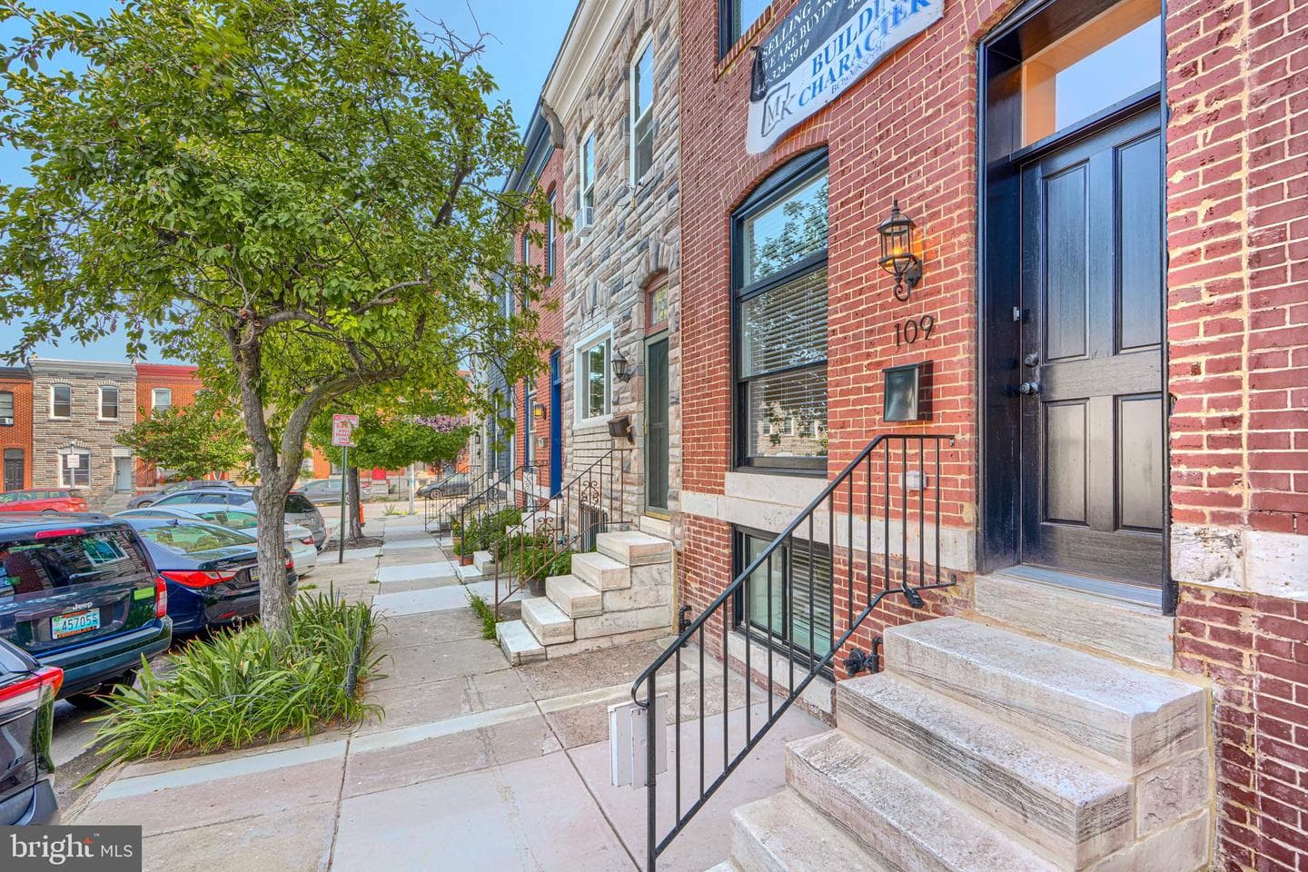 109 S Clinton Street photo 1