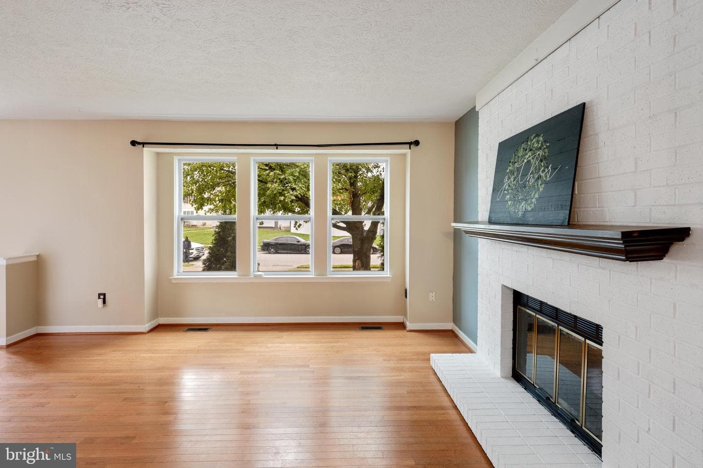 10 Malus Court photo 4