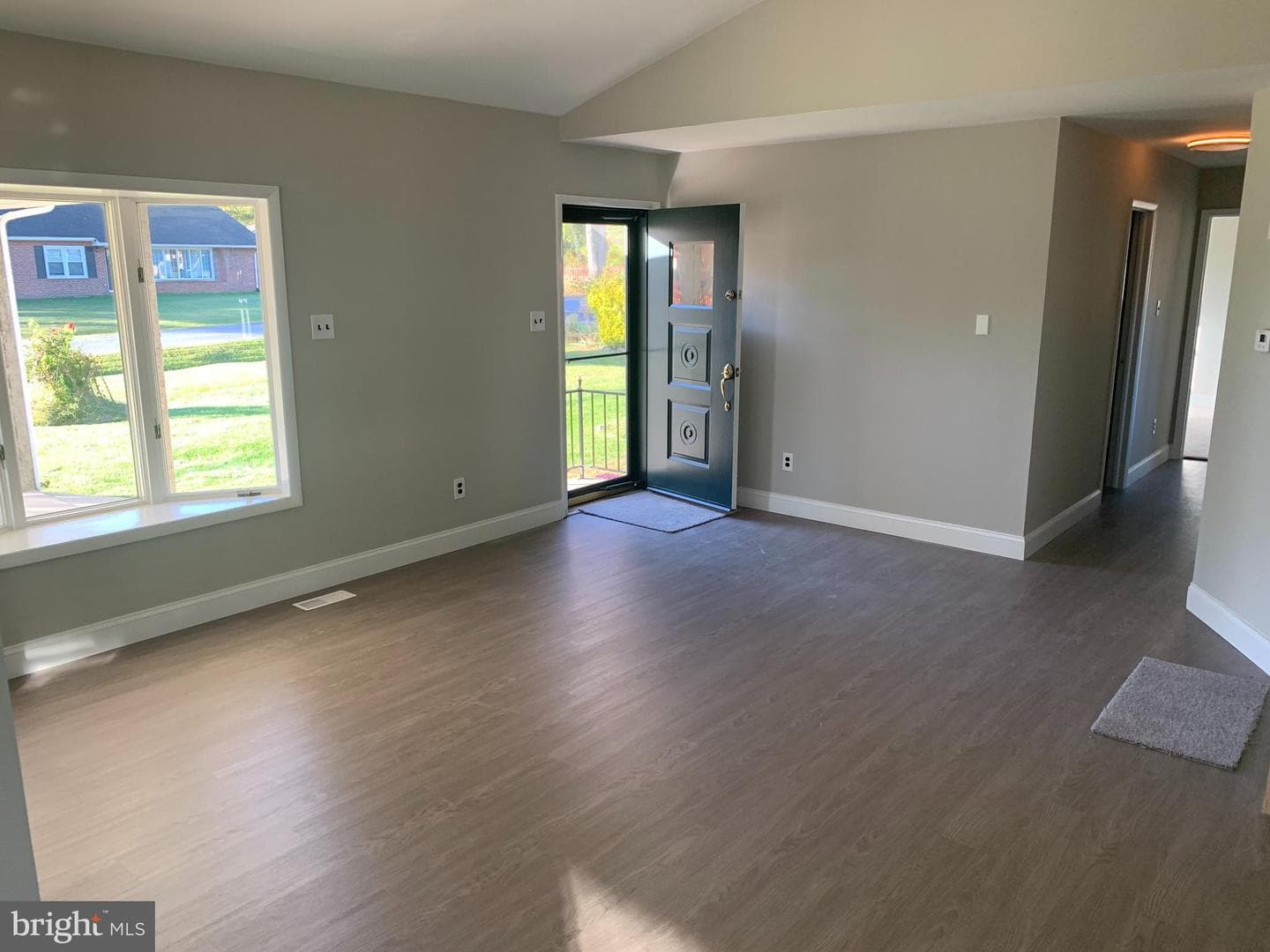 5312 Bangert Street photo 3