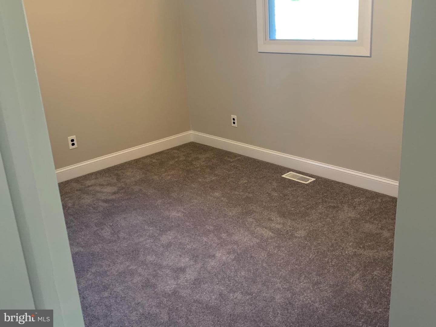 5312 Bangert Street photo 9