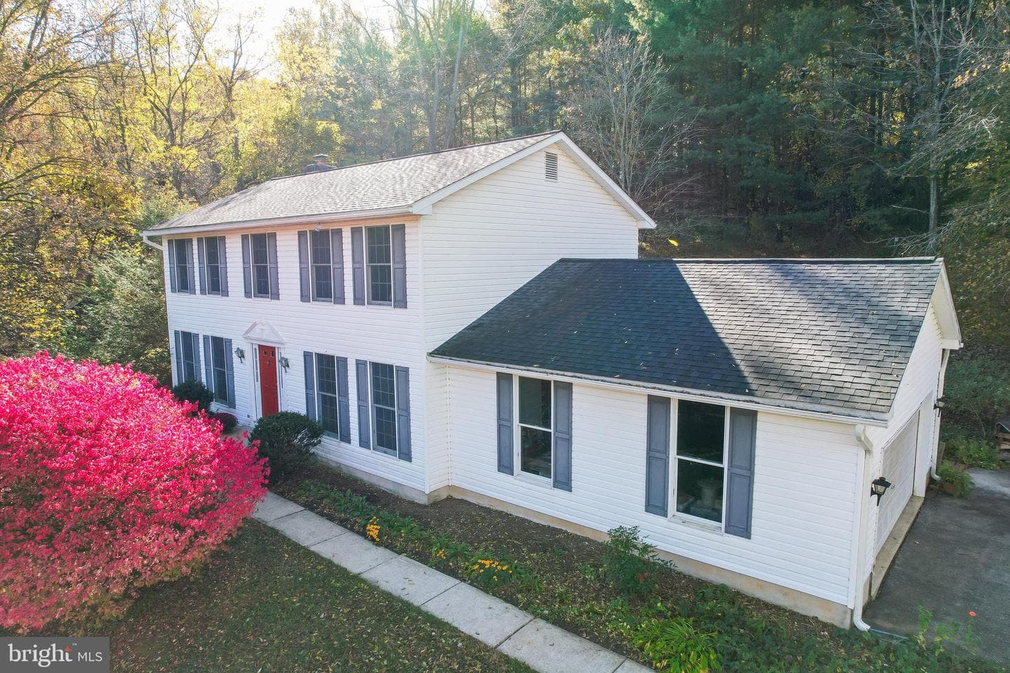 8911 Dogwood Road photo 2