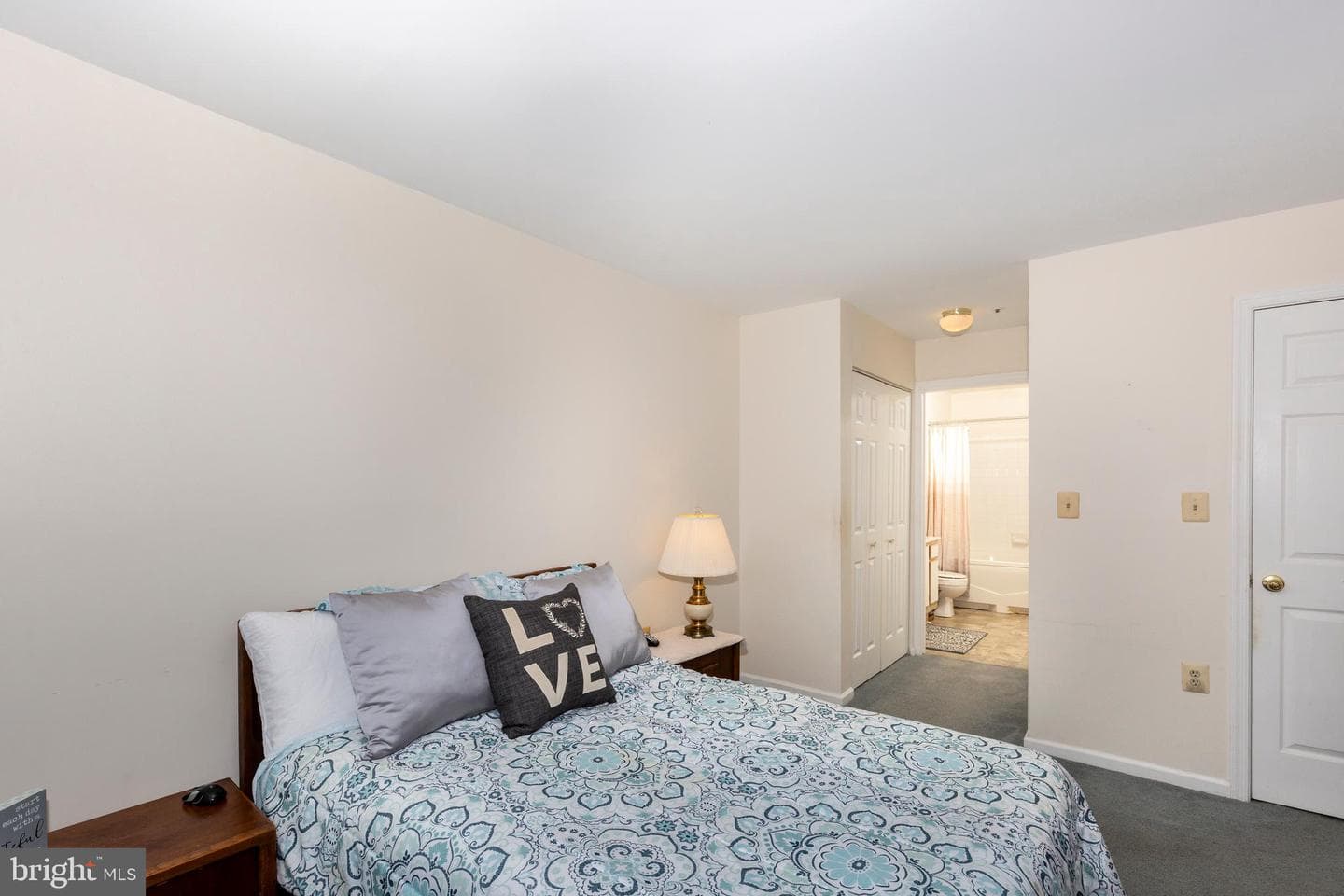 4405 Silverbrook Lane #102 photo 21