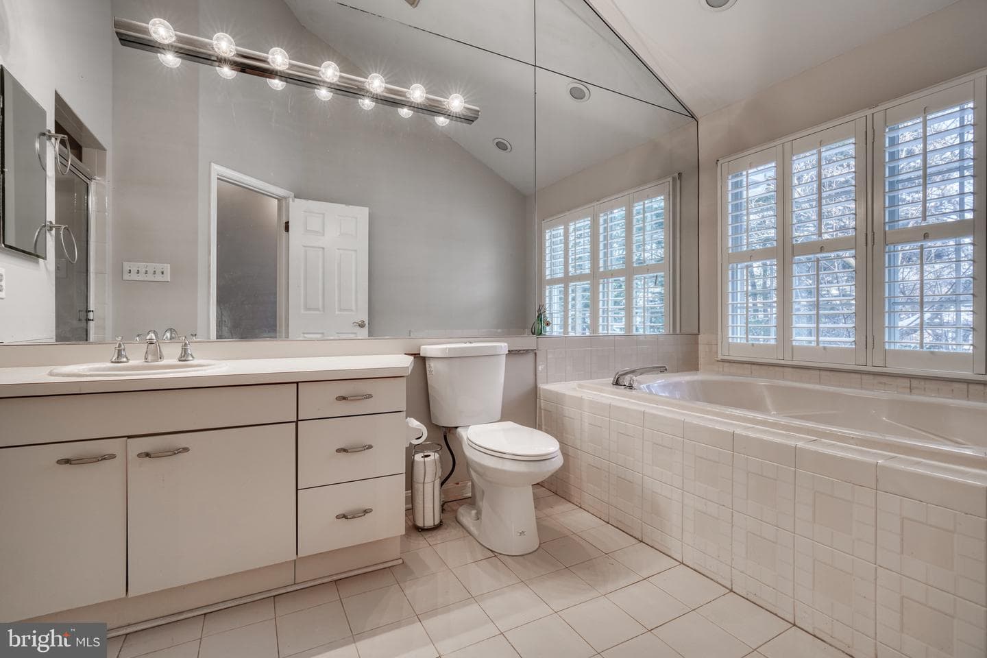 38 River Oaks Circle photo 45