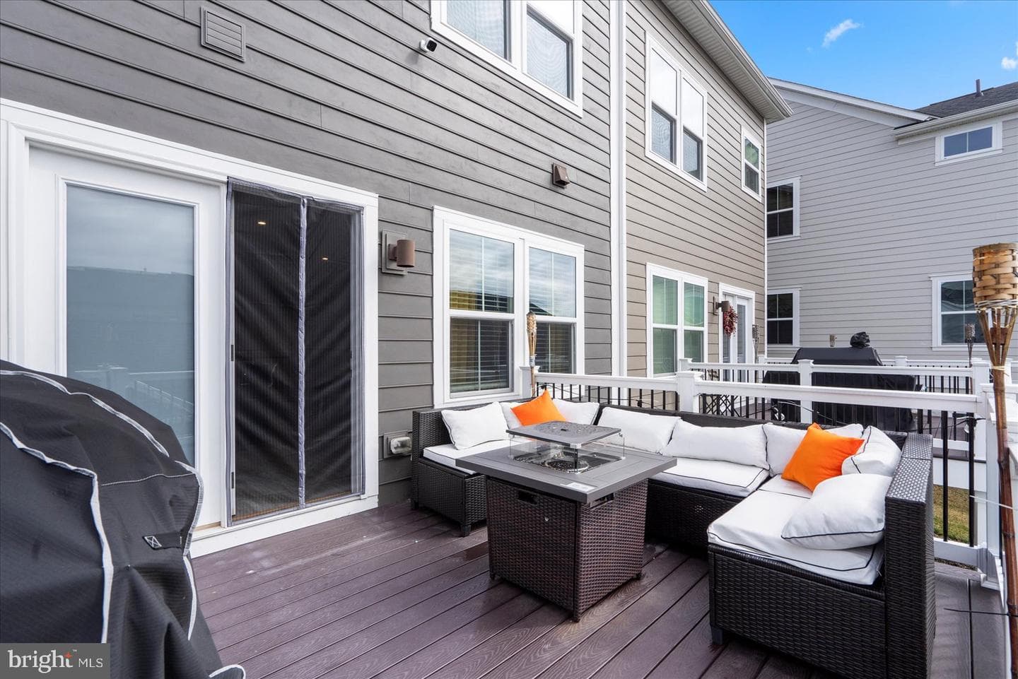6411 Chessington Street photo 31