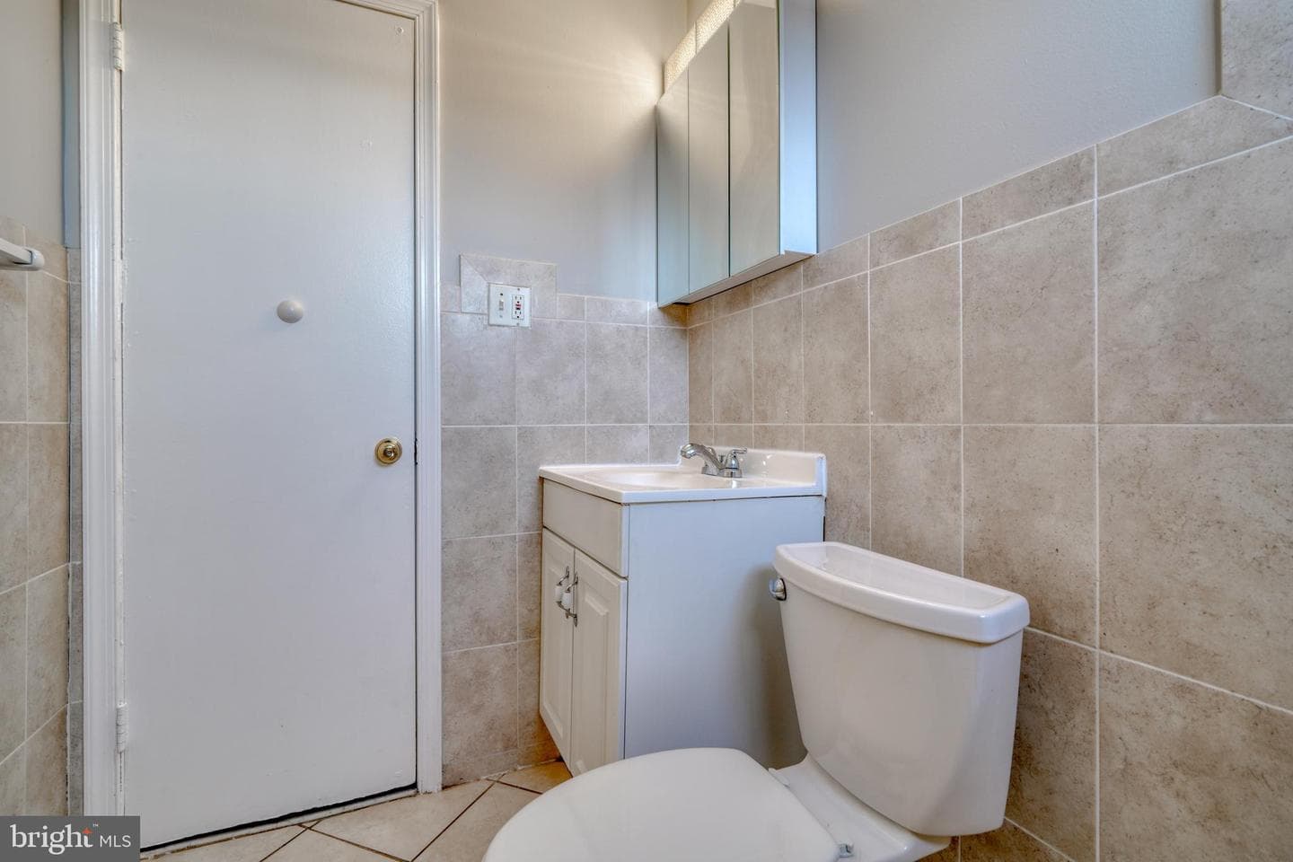 974 Elton Avenue photo 20