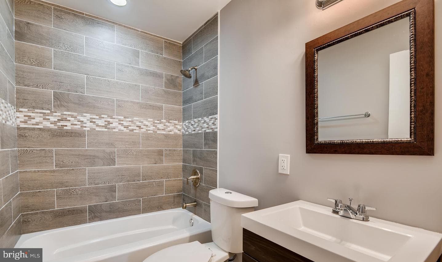 4763 Byron Road photo 8