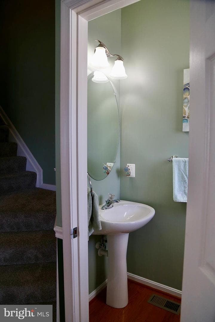 208 Vale Crest Court photo 35