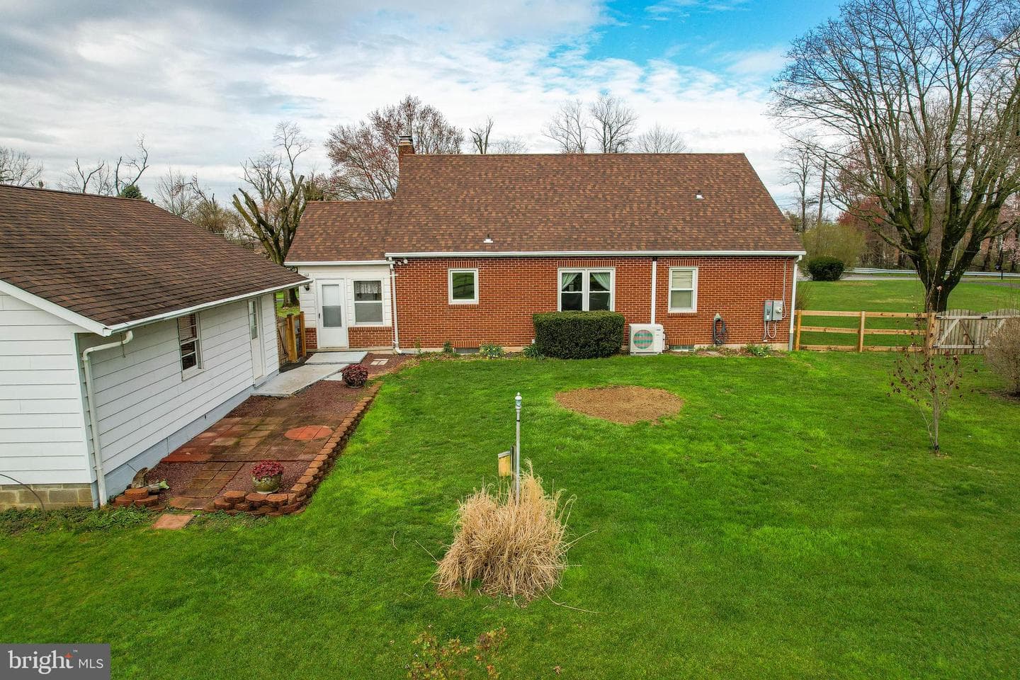 15753 Dover Road photo 56