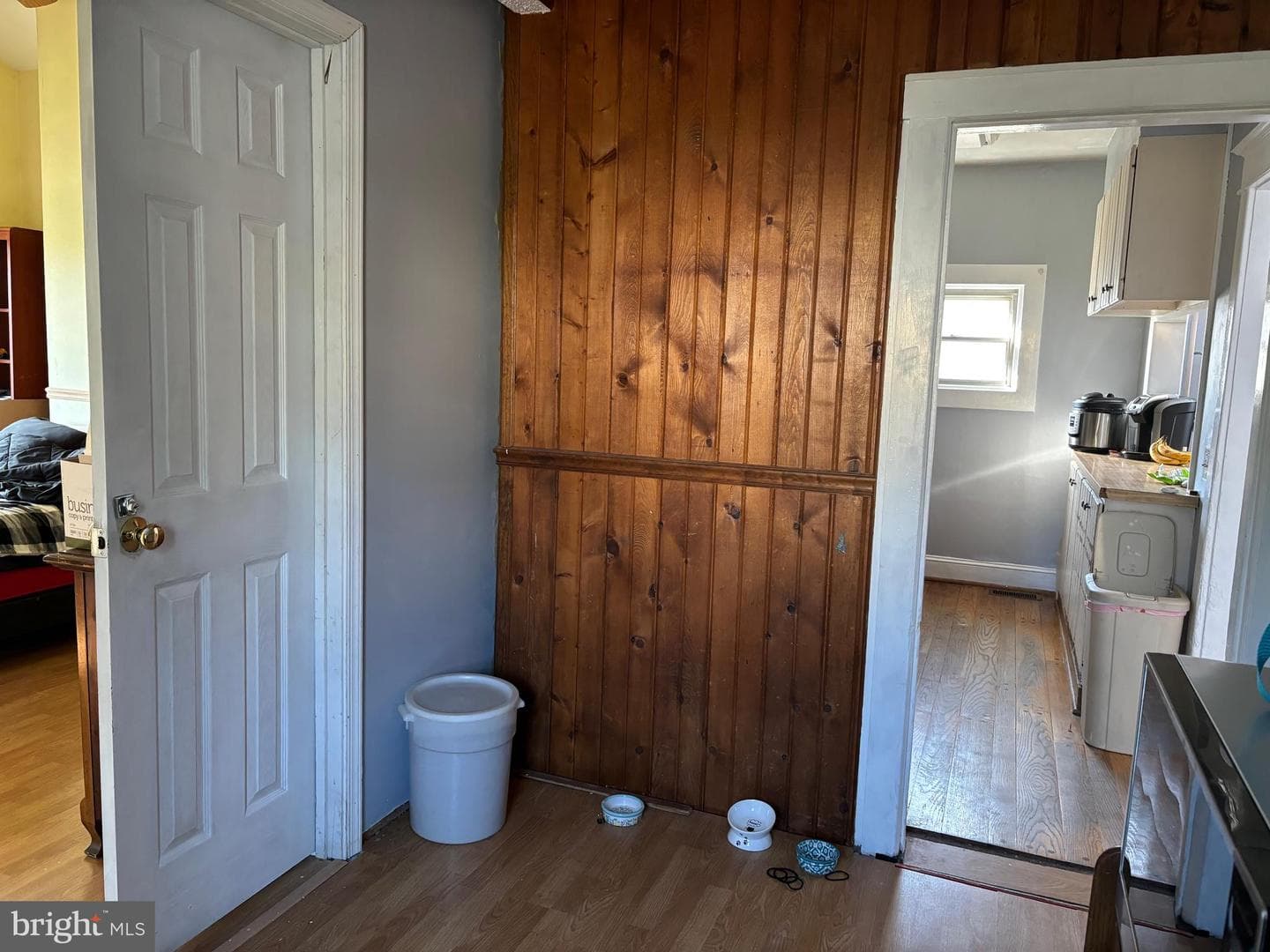 1720 Arbutus Avenue photo 5