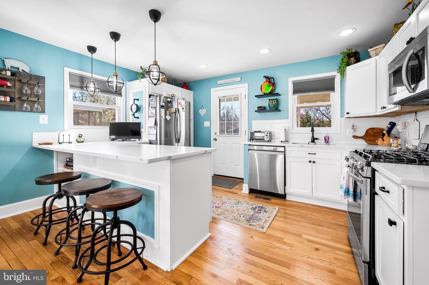 3231 Summit Avenue photo 9