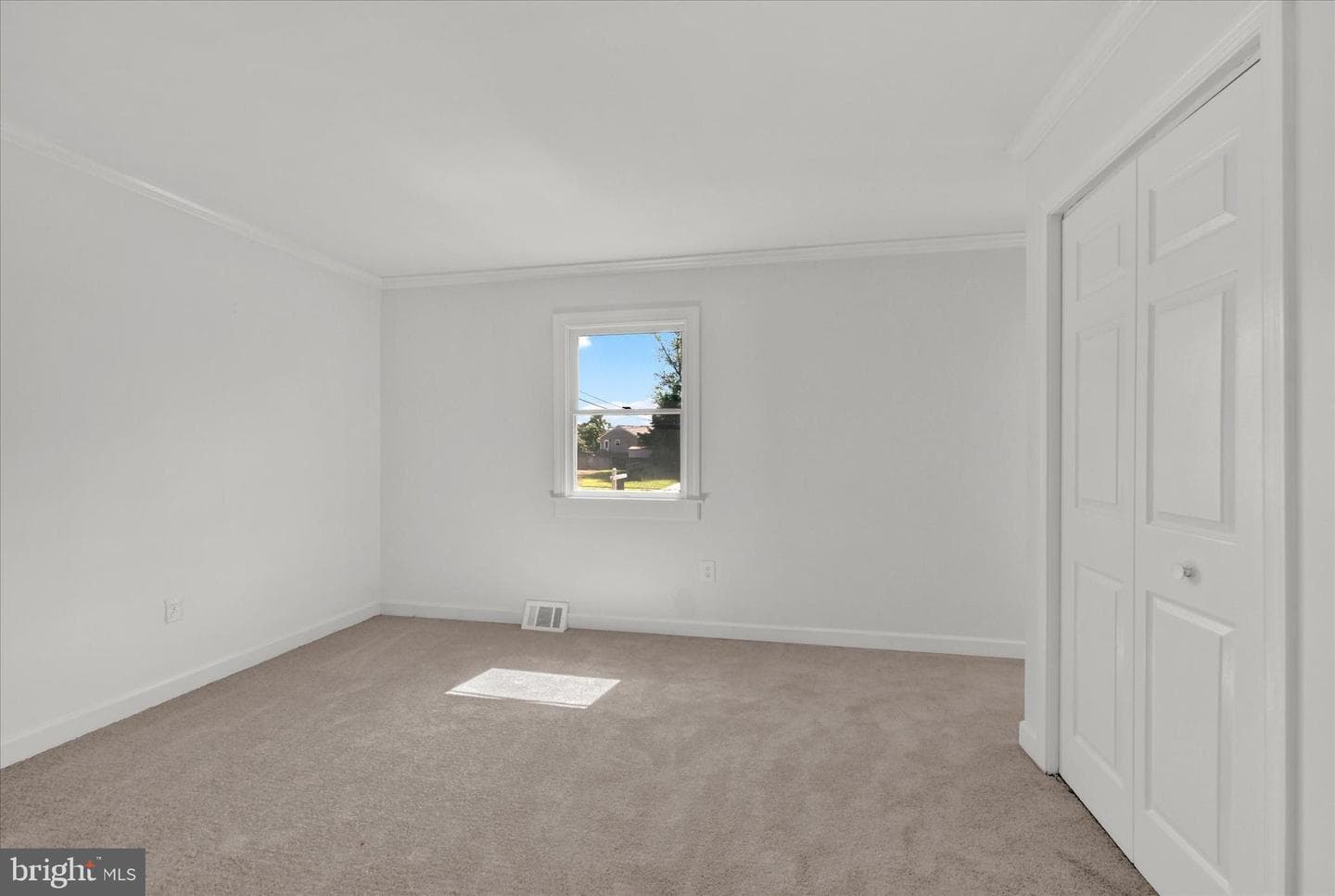 347 Walgrove Road photo 14
