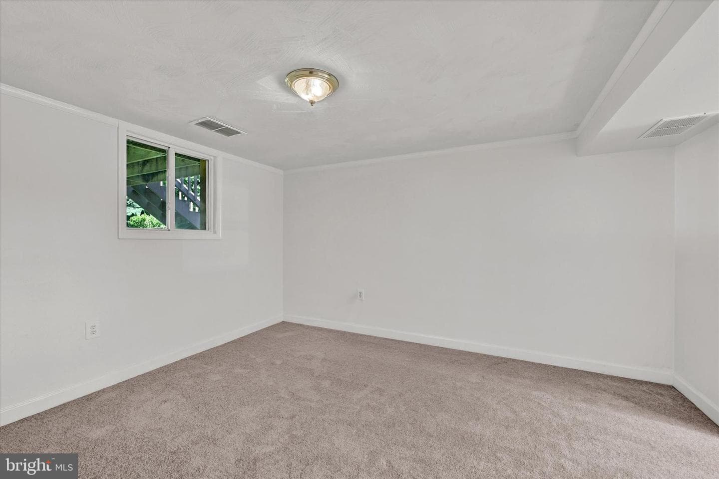 347 Walgrove Road photo 20