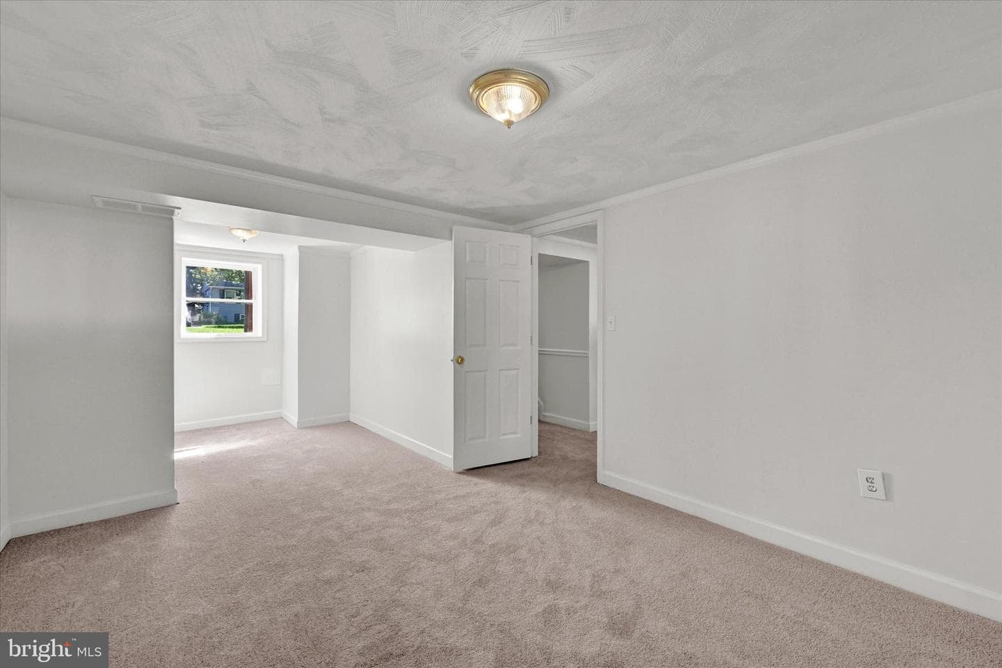 347 Walgrove Road photo 21